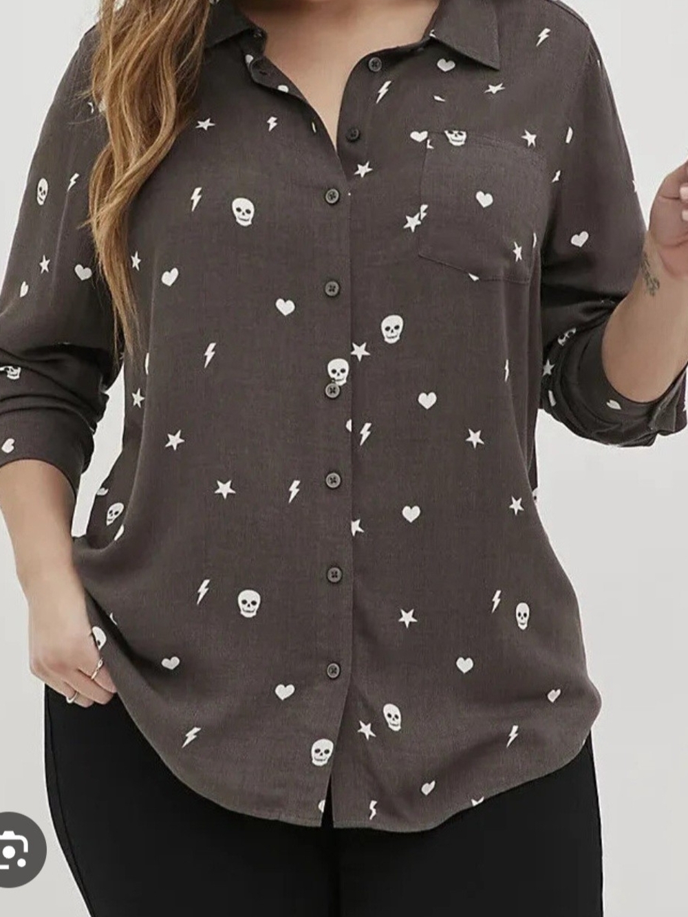 Torrid Sz 0  Charcoal Skull & Star Button-Down Shirt